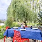 D'hotes Le Boiziller Bed & Breakfast